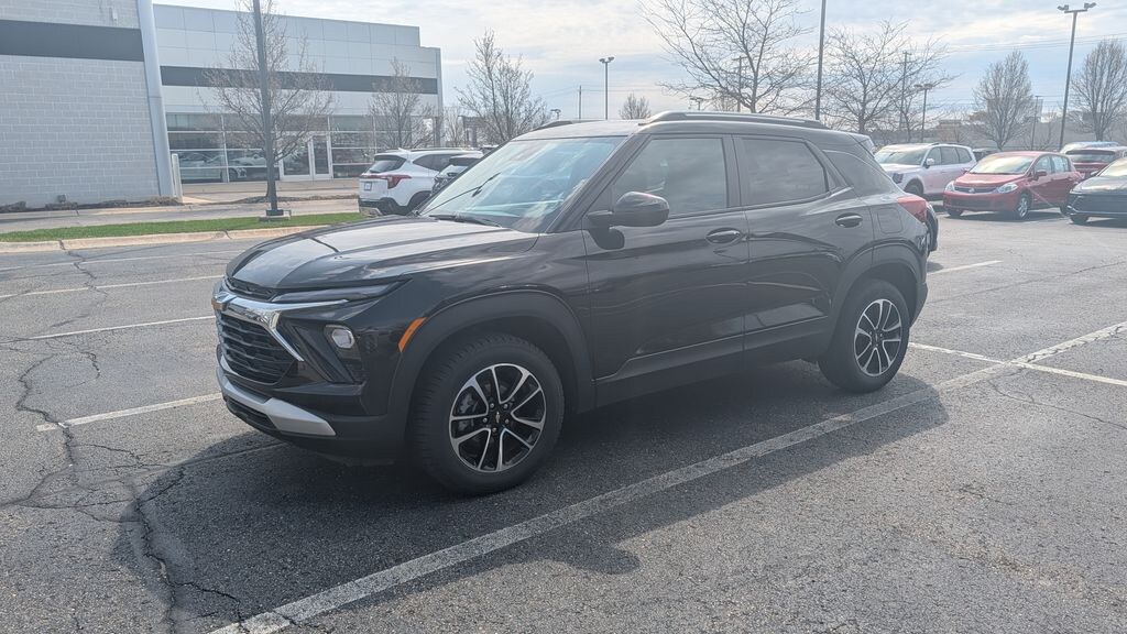 Used 2025 Chevrolet Trailblazer LT SUV
