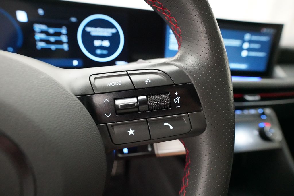 2025 Hyundai Sonata N Line - Photo 18