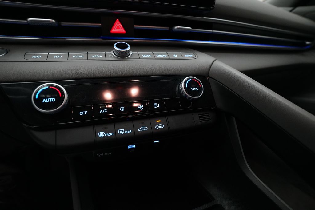 2024 Hyundai Elantra SEL - Photo 20