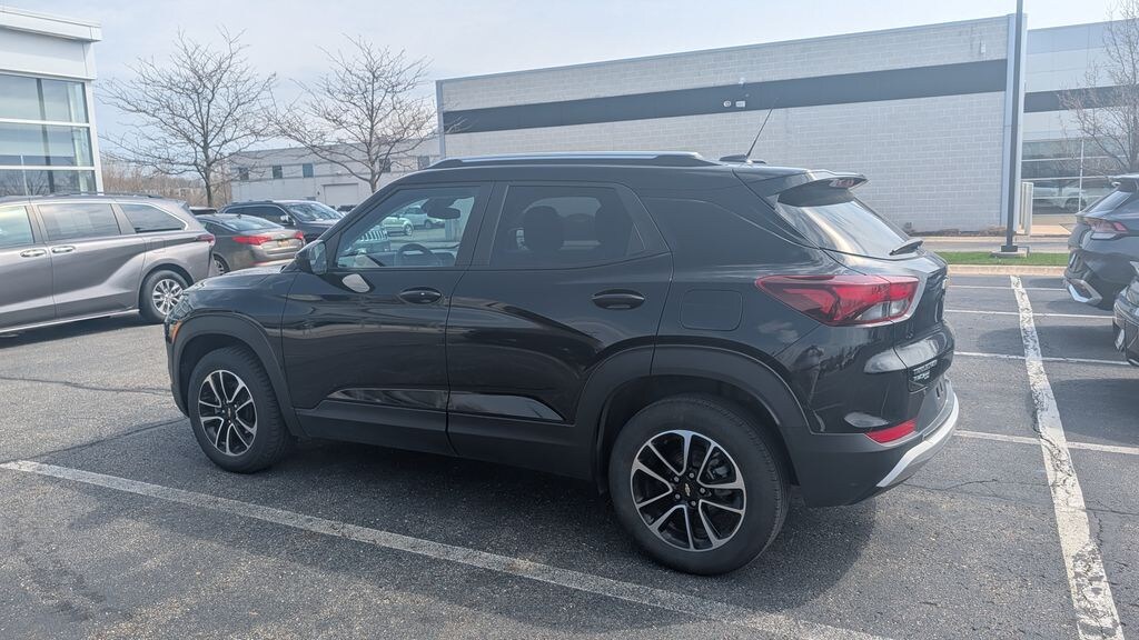 Used 2025 Chevrolet Trailblazer LT SUV