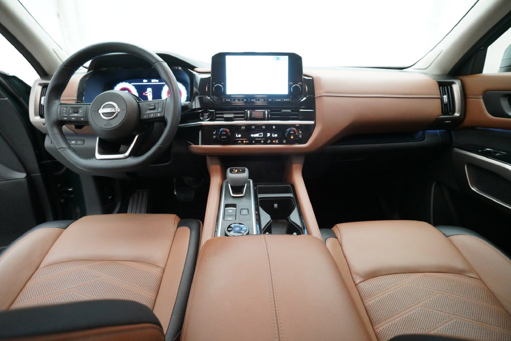 Used 2025 Nissan Pathfinder Platinum SUV