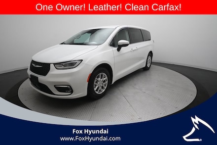 2023 Chrysler Pacifica Touring L Van Passenger Van