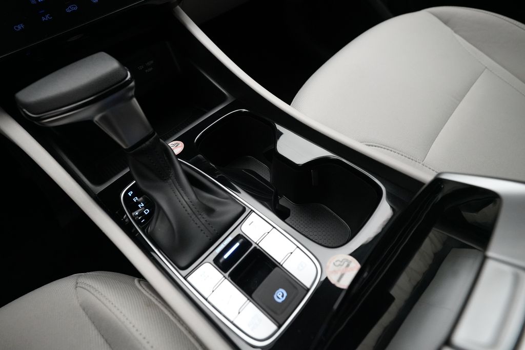 2025 Hyundai Tucson SEL - Photo 17