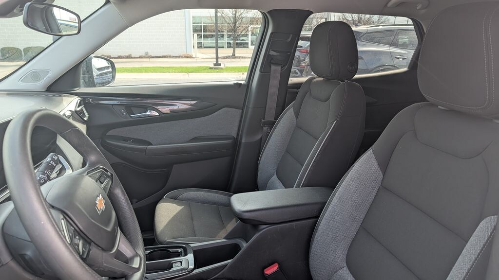 Used 2025 Chevrolet Trailblazer LT SUV