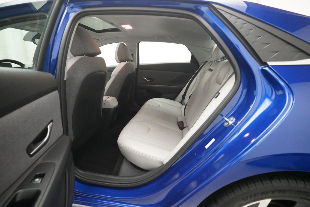2024 Hyundai Elantra Limited - Photo 15