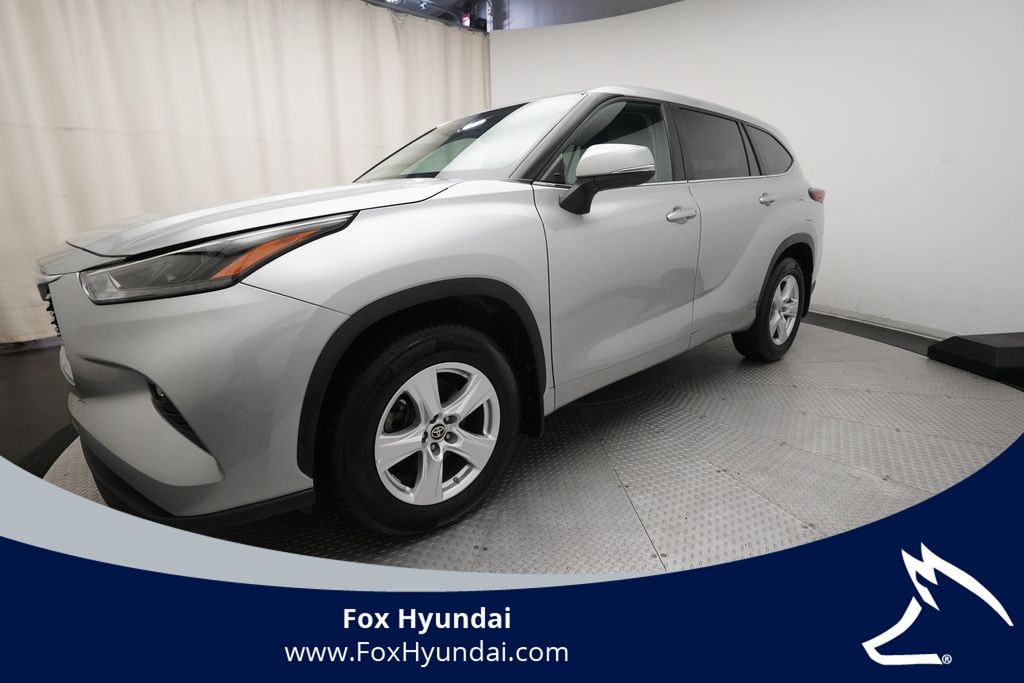 Used 2024 Toyota Highlander LE SUV