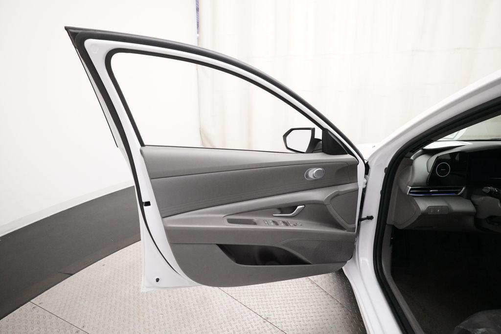 2024 Hyundai Elantra SEL - Photo 27
