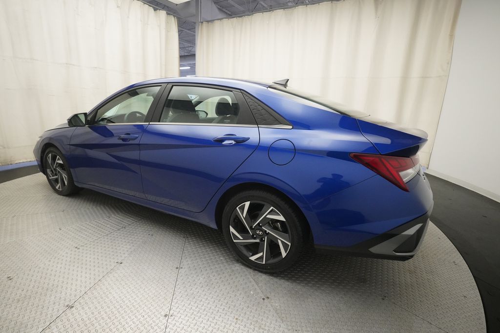 2024 Hyundai Elantra Limited - Photo 33
