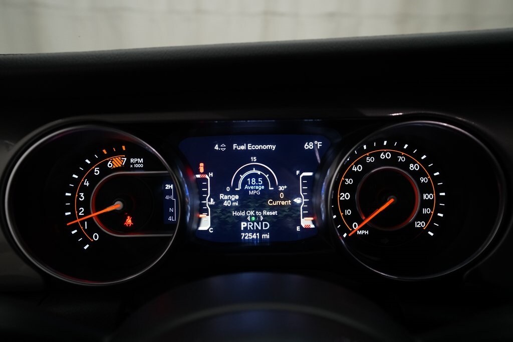 2023 Jeep Wrangler Sahara photo 2