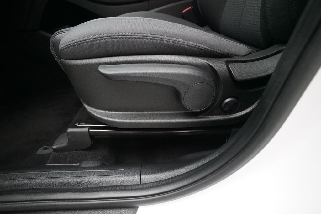 2023 Hyundai Santa Fe SE - Photo 28