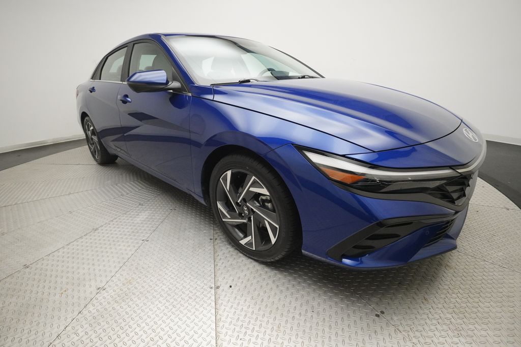 2024 Hyundai Elantra Limited - Photo 36