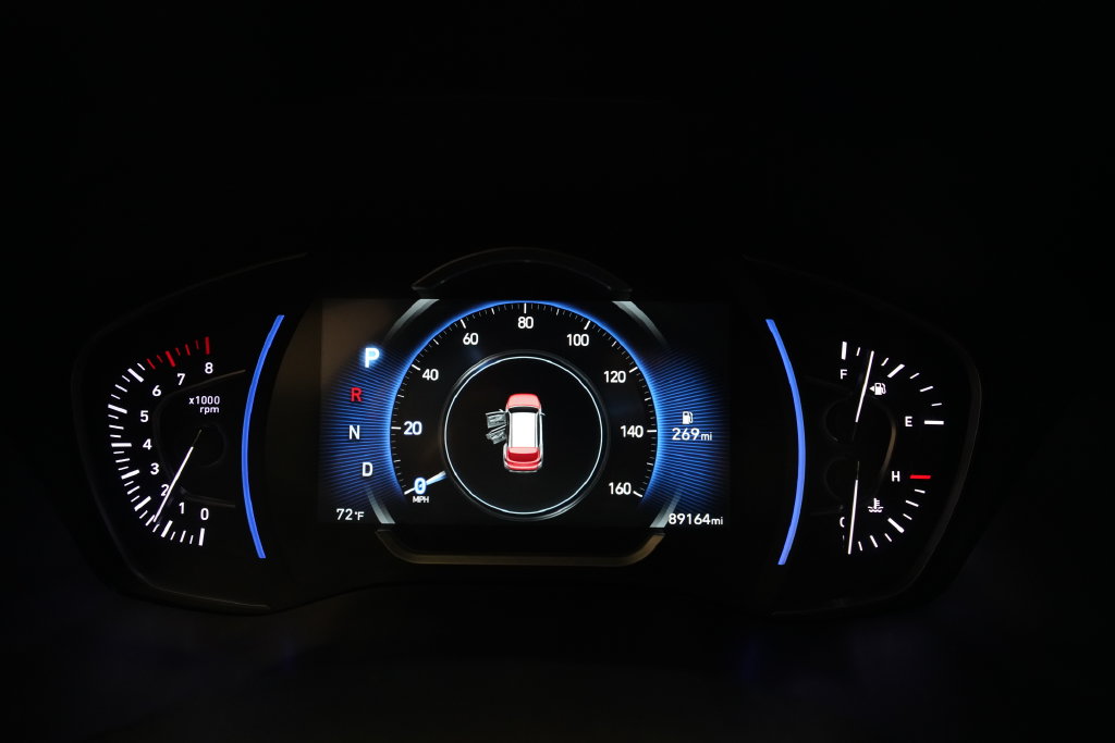Used 2019 Hyundai Santa Fe Limited with VIN 5NMS5CAD6KH053916 for sale in Kentwood, MI