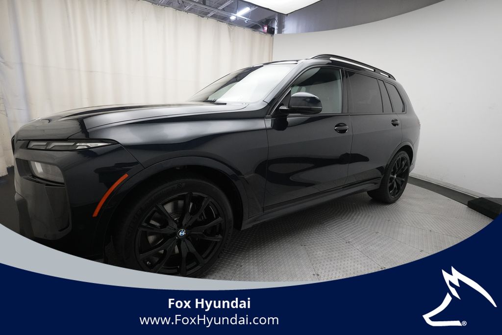 2023 BMW X7 xDrive40i's photo