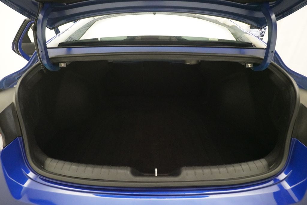 2024 Hyundai Elantra Limited - Photo 10