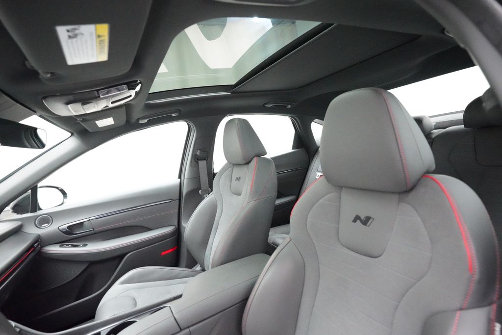 2025 Hyundai Sonata N Line - Photo 30
