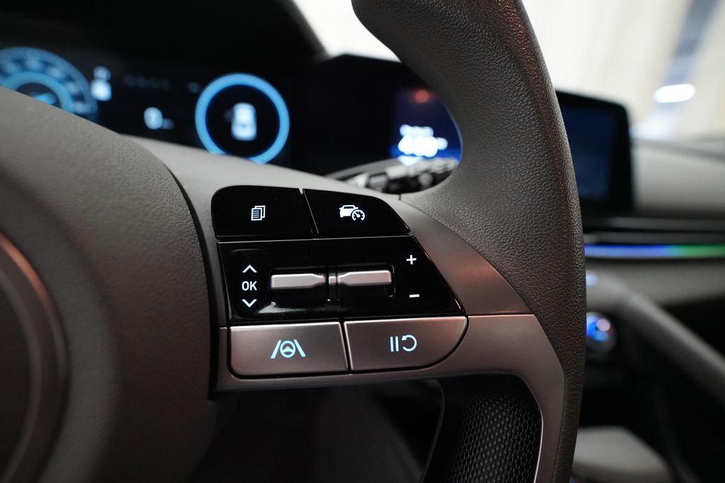 2024 Hyundai Elantra SEL - Photo 18