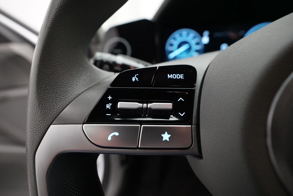2024 Hyundai Elantra SEL - Photo 17