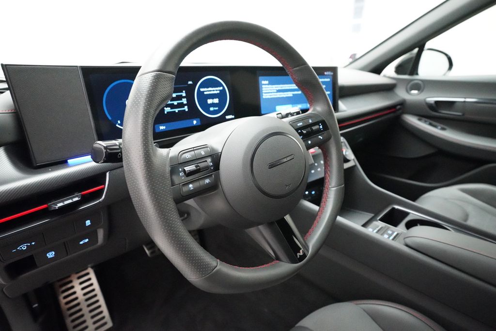 2025 Hyundai Sonata N Line - Photo 8