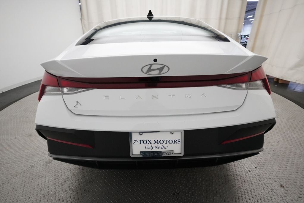 2024 Hyundai Elantra SEL - Photo 25