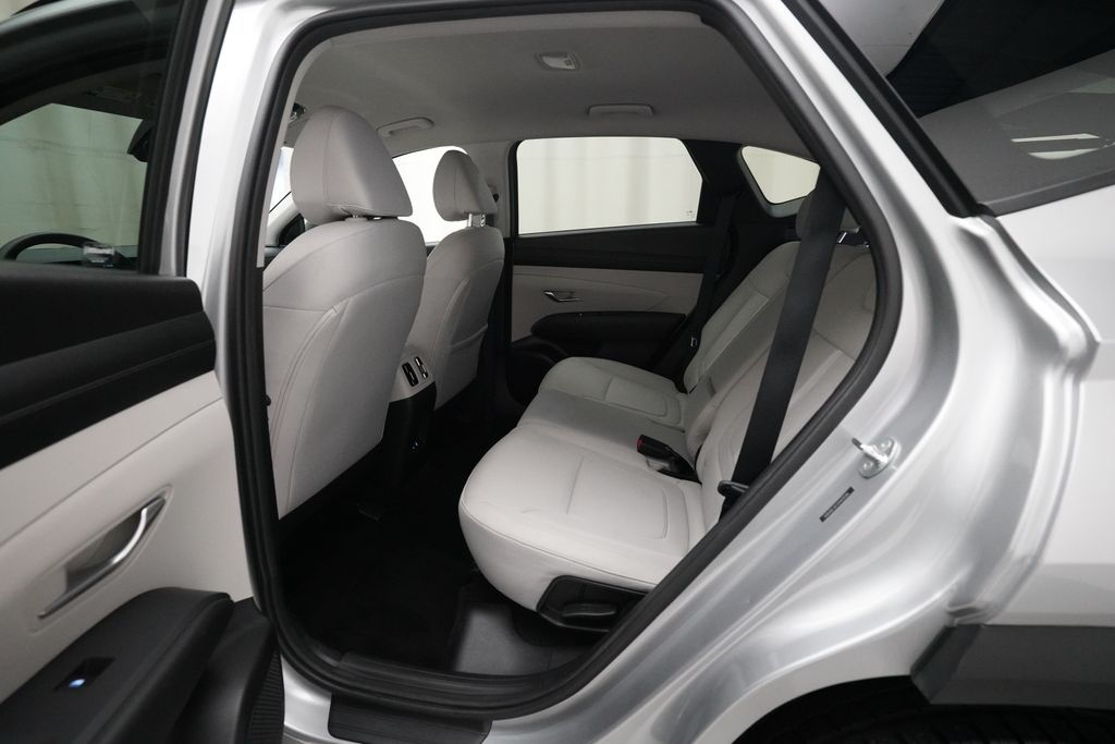2025 Hyundai Tucson SEL - Photo 16