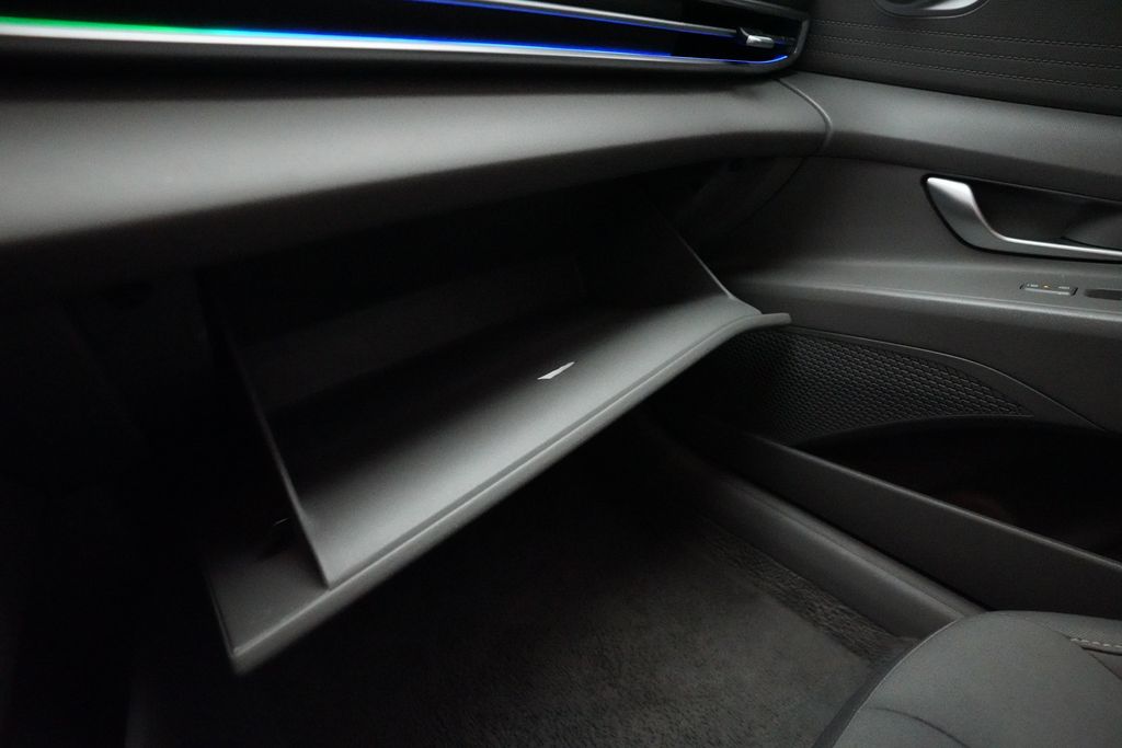 2024 Hyundai Elantra SEL - Photo 29