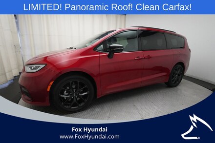 2025 Chrysler Pacifica Limited Van Passenger Van