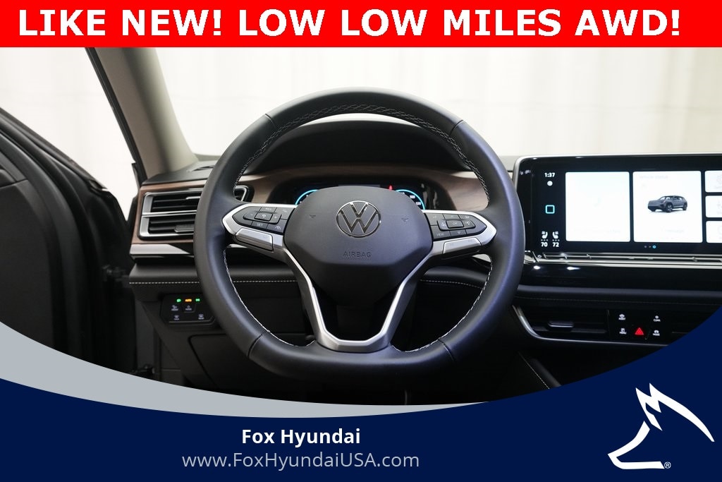 Used 2025 Volkswagen Atlas 2.0T SE w/Technology SUV