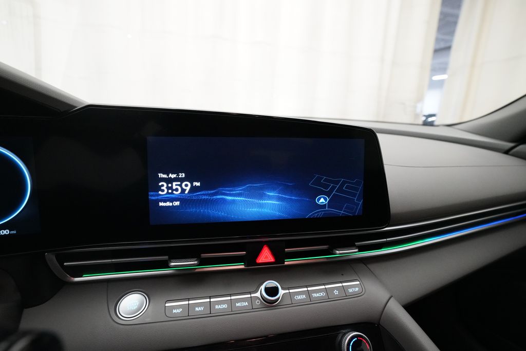 2024 Hyundai Elantra SEL - Photo 6