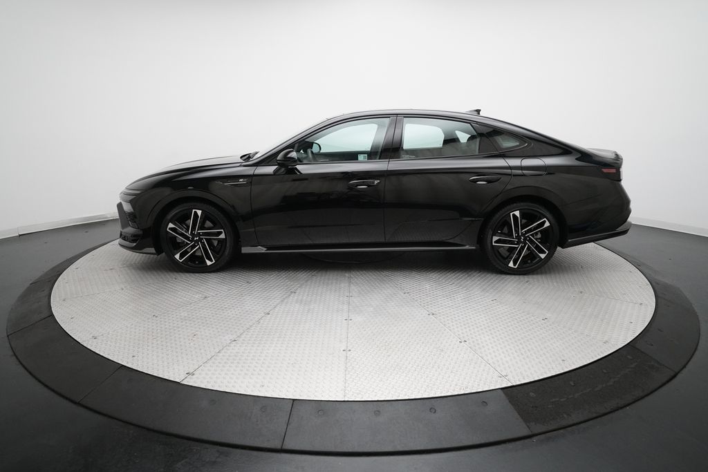 2025 Hyundai Sonata N Line - Photo 23