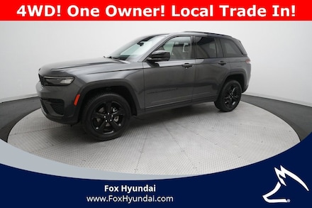 2022 Jeep Grand Cherokee Laredo SUV