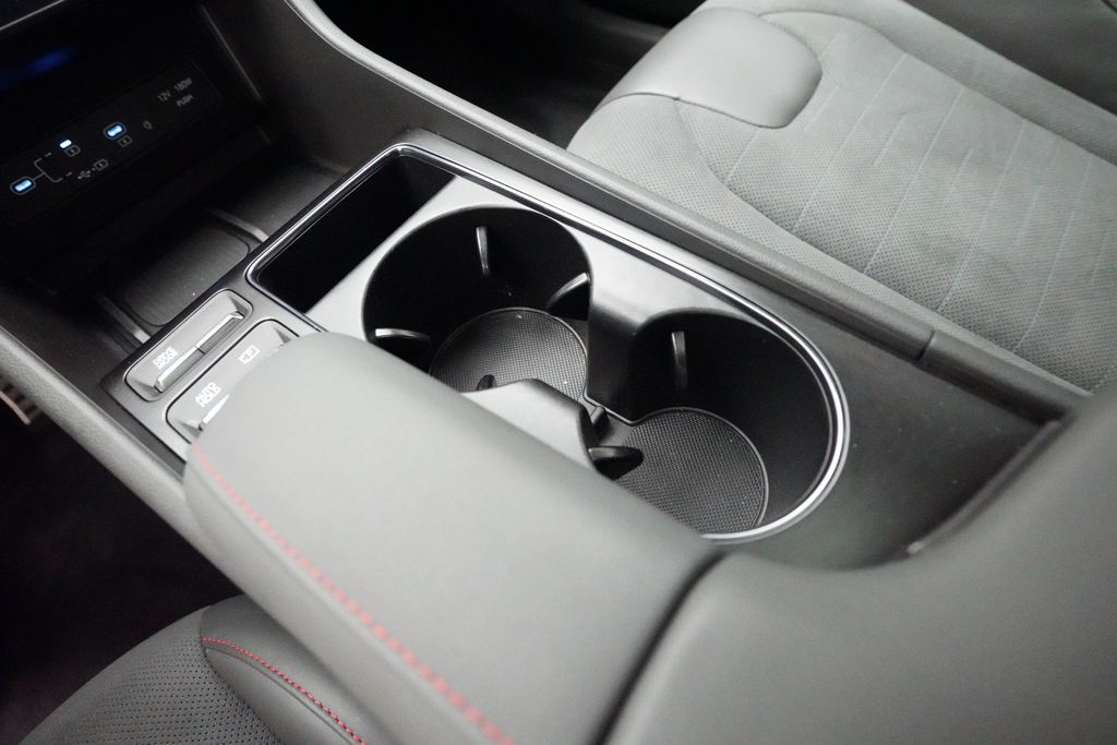 2025 Hyundai Sonata N Line - Photo 16