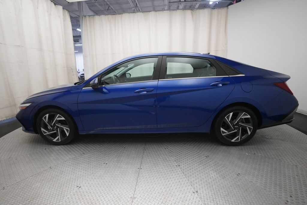 2024 Hyundai Elantra Limited - Photo 23