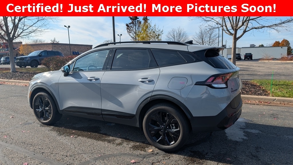 2025 Kia Sportage X-Line photo 2