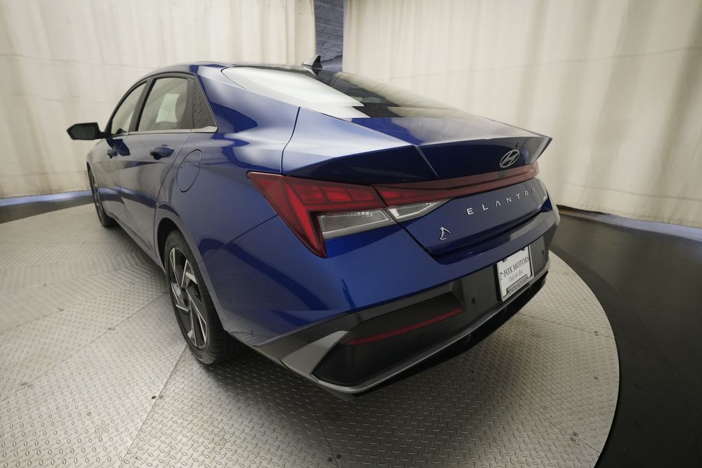 2024 Hyundai Elantra Limited - Photo 34