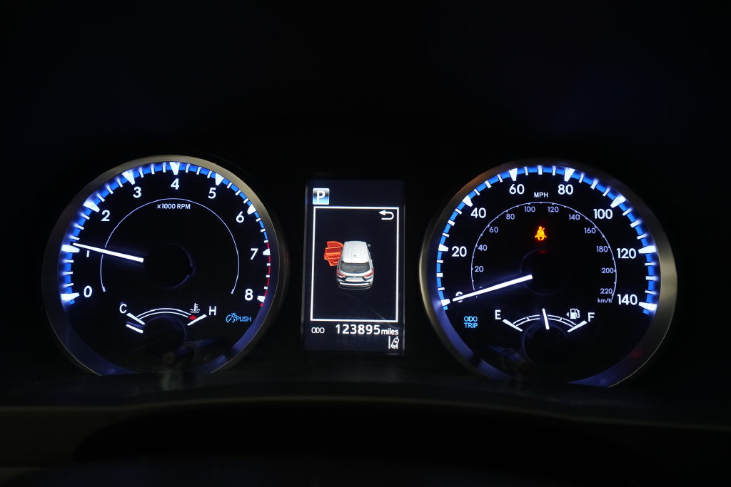 Used 2019 Toyota Highlander LE V6 SUV