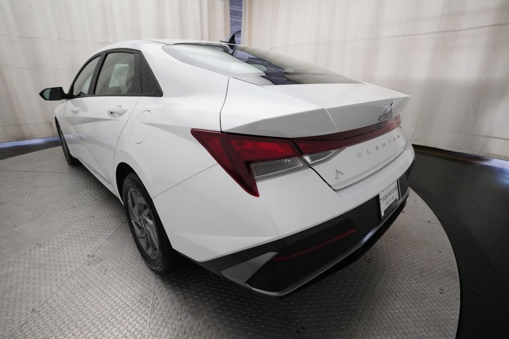 2024 Hyundai Elantra SEL - Photo 33