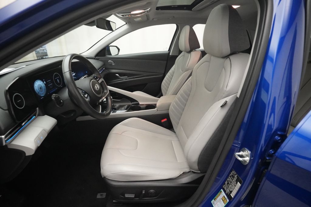 2024 Hyundai Elantra Limited - Photo 7