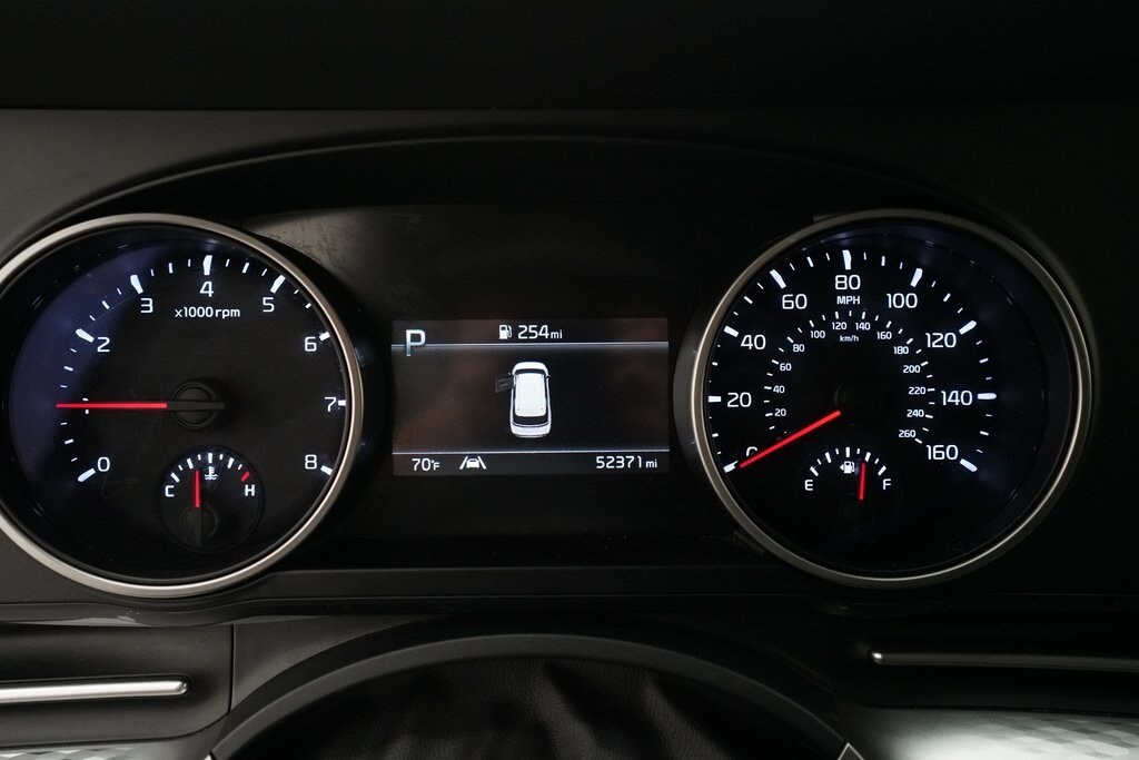 2024 Kia Carnival LX photo 2