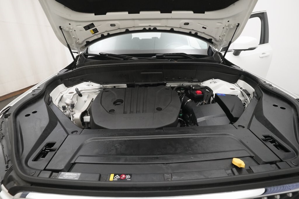 2023 Volvo XC90 B5 AWD Plus photo 3