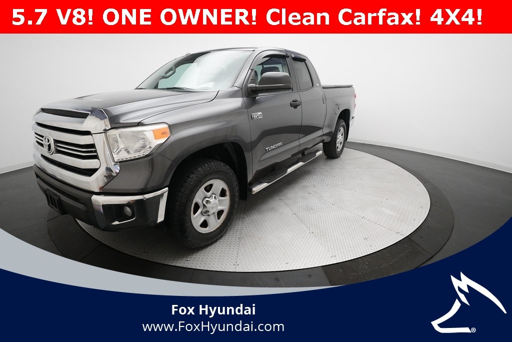 2017 Toyota Tundra SR5's photo