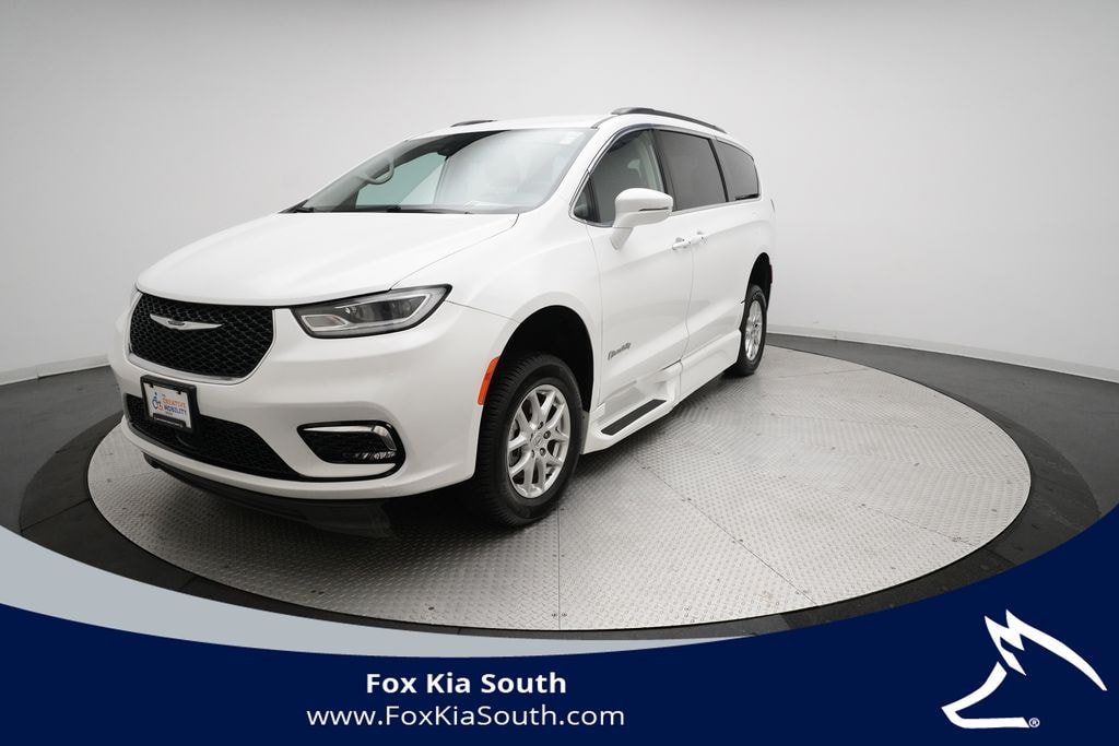Used 2022 Chrysler Pacifica Touring L Van Passenger Van