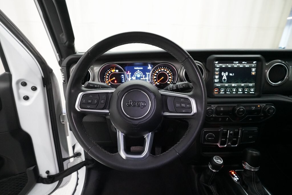 2023 Jeep Wrangler Sahara photo 2