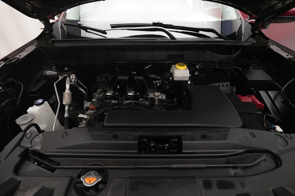 Used 2024 Nissan Pathfinder SV SUV