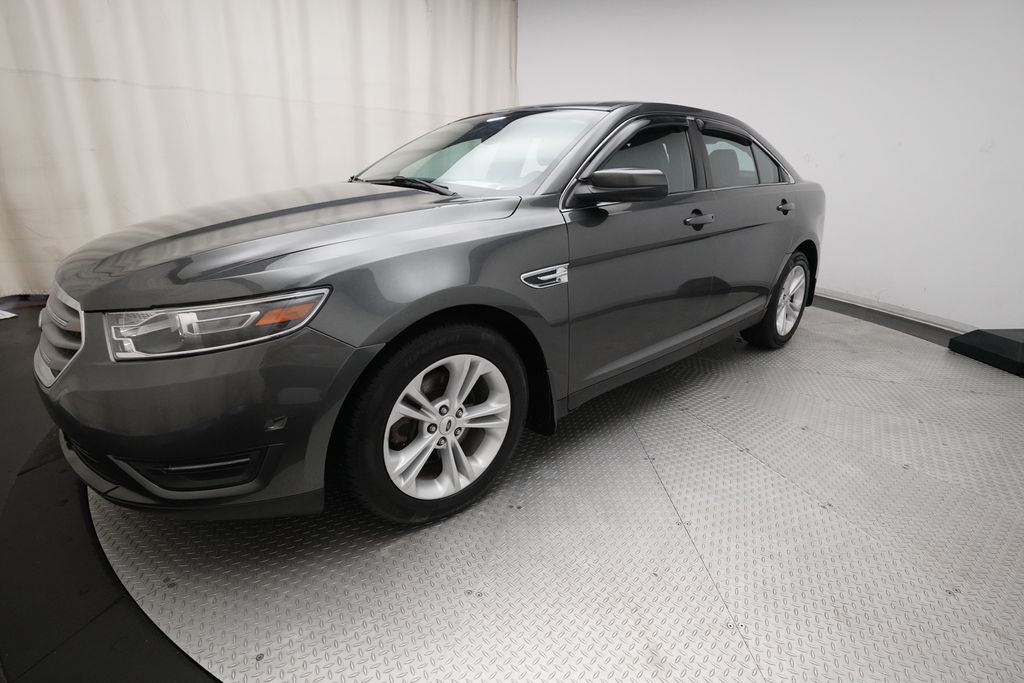 2018 Ford Taurus SEL FWD's photo