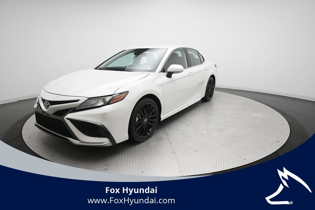 2024 Toyota Camry XSE's photo