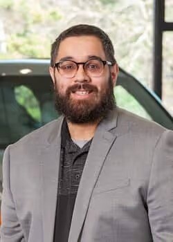 Staff member Josue Ruiz from ID_501431