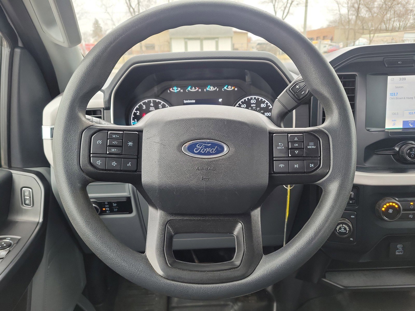 2023 Ford F-150 XL - Photo 30