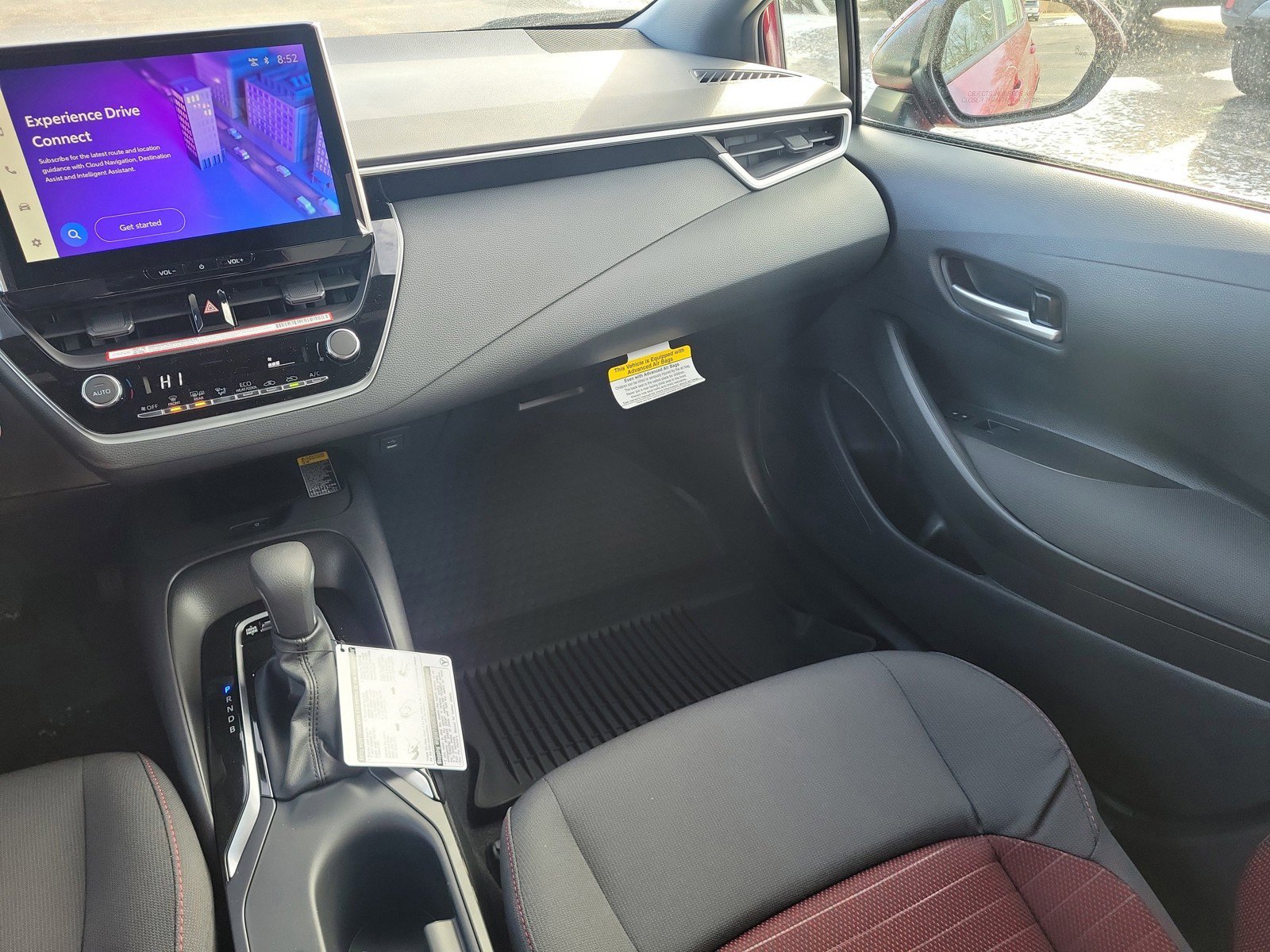 2026 Toyota Corolla SE - Photo 11
