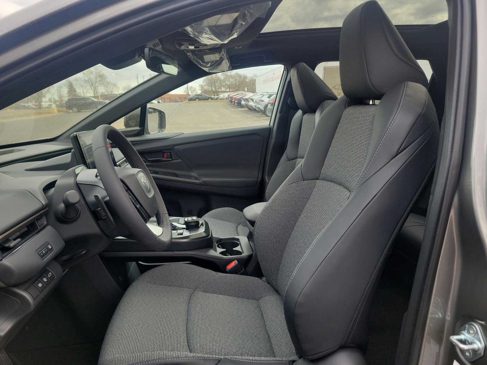 2026 Toyota bZ XLE - Photo 18