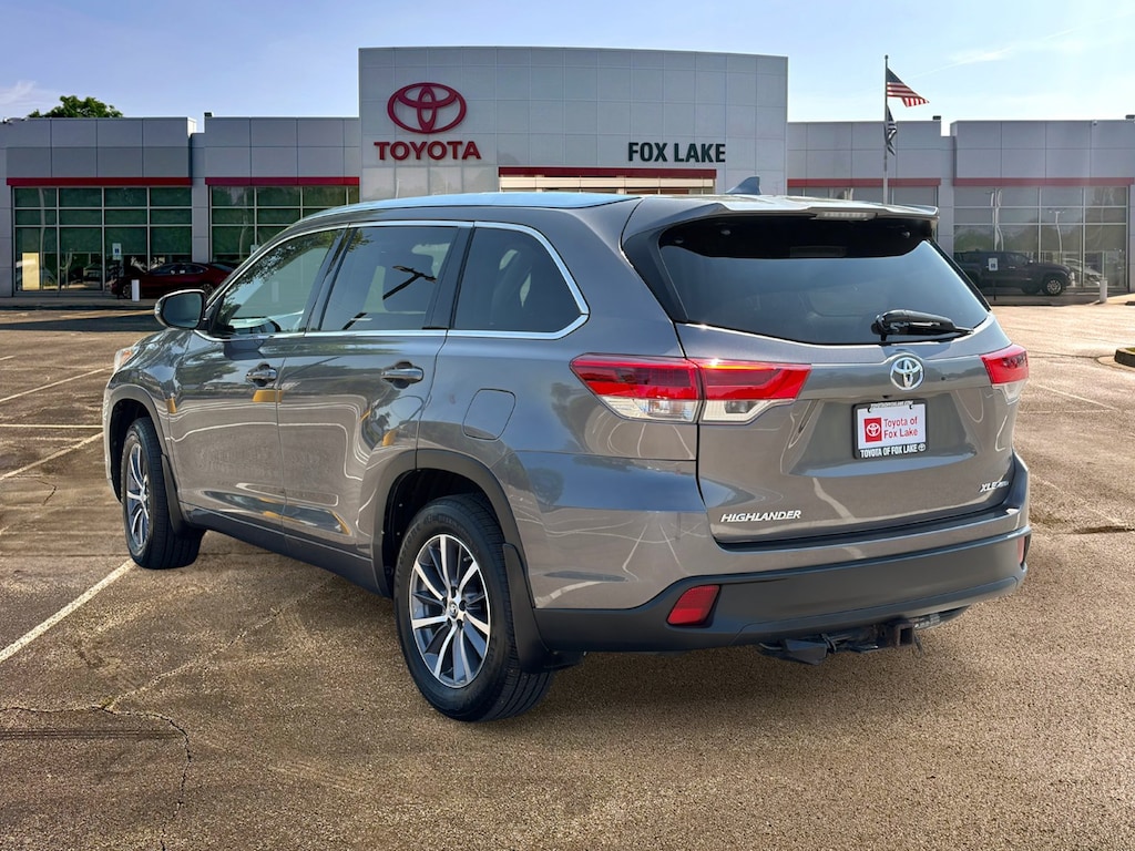 Used 2017 Toyota Highlander XLE Sport Utility